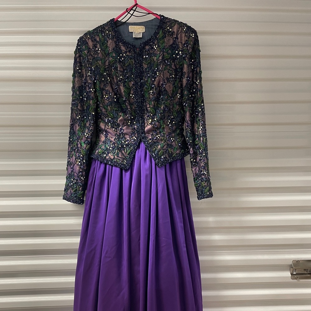 Elegant vintage Victoria Royal ball gown. Perfect colors for Mardi Gras!